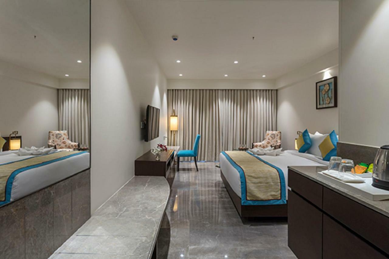 Binori A Boutique Hotel Ahmedabad Ngoại thất bức ảnh